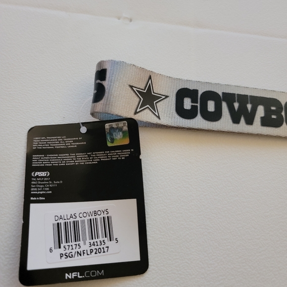 COWBOYS WRIST STRAP KEY CHAIN - Picture 3 of 4